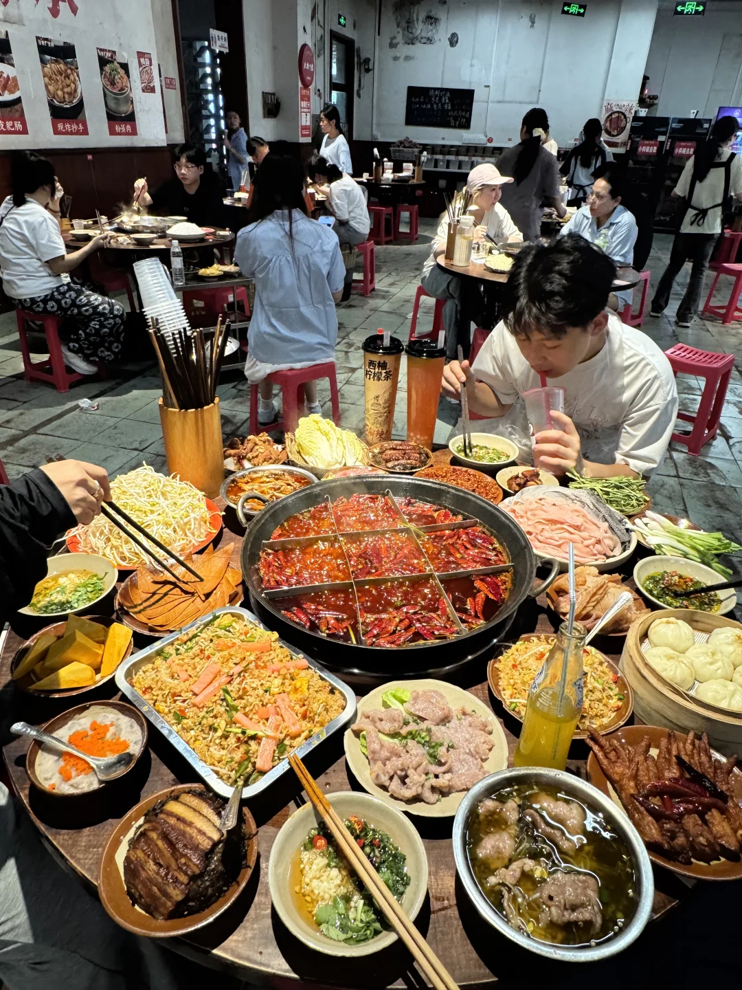 解放碑附近！！！藏的很深很好吃的一家。。。。