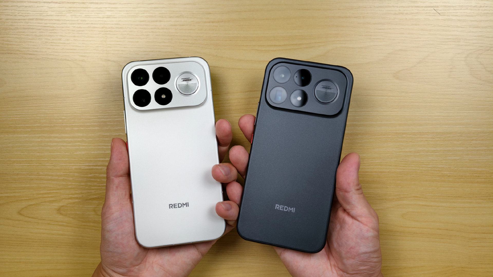 [二哈]又买了一台 K100 Pro Max，还是白色好看啊。

（等更新后）让我严肃体验一下新系统[酷] ​