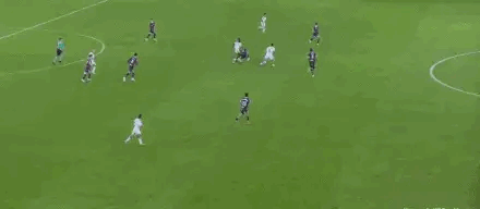 3-3！西甲疯狂一夜！积分榜彻底乱了：皇马掉到第4，2-4名仅差1分燃向足球BGM｜快节奏复盘，适配卡点，一句一句适合


西甲第8轮全部收官！
一场史诗级3比3绝平大戏，直接把本轮氛围拉满，而更新后的积分榜，更是乱到让人不敢相信！

先说这场剧本拉满的3-3！
塞维利亚早早两球领先，眼看稳稳拿下比