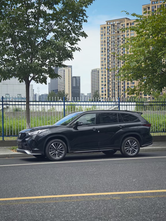 皇冠陆放｜家用旗舰7座SUV👑