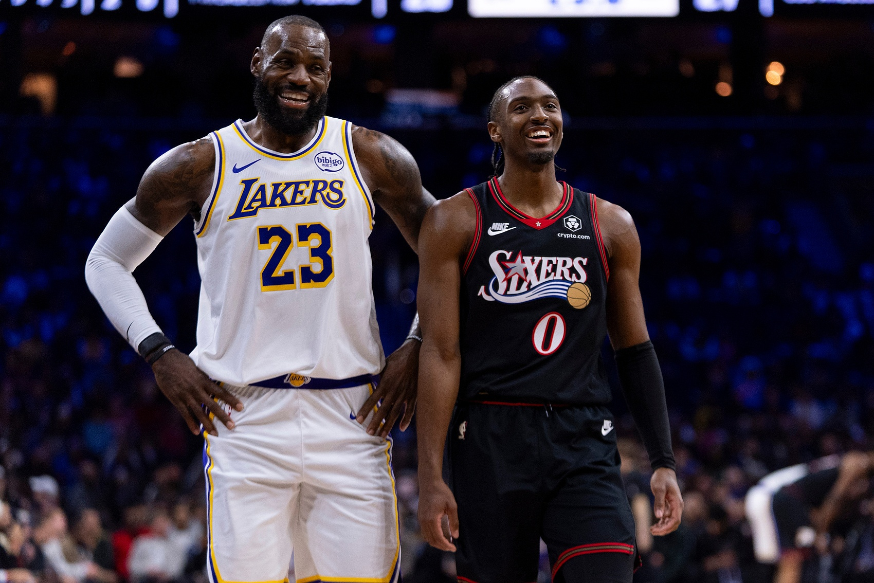詹姆斯与ESPN正接近达成一项幕后纪录片系列的合作协议，该纪录片风格将...