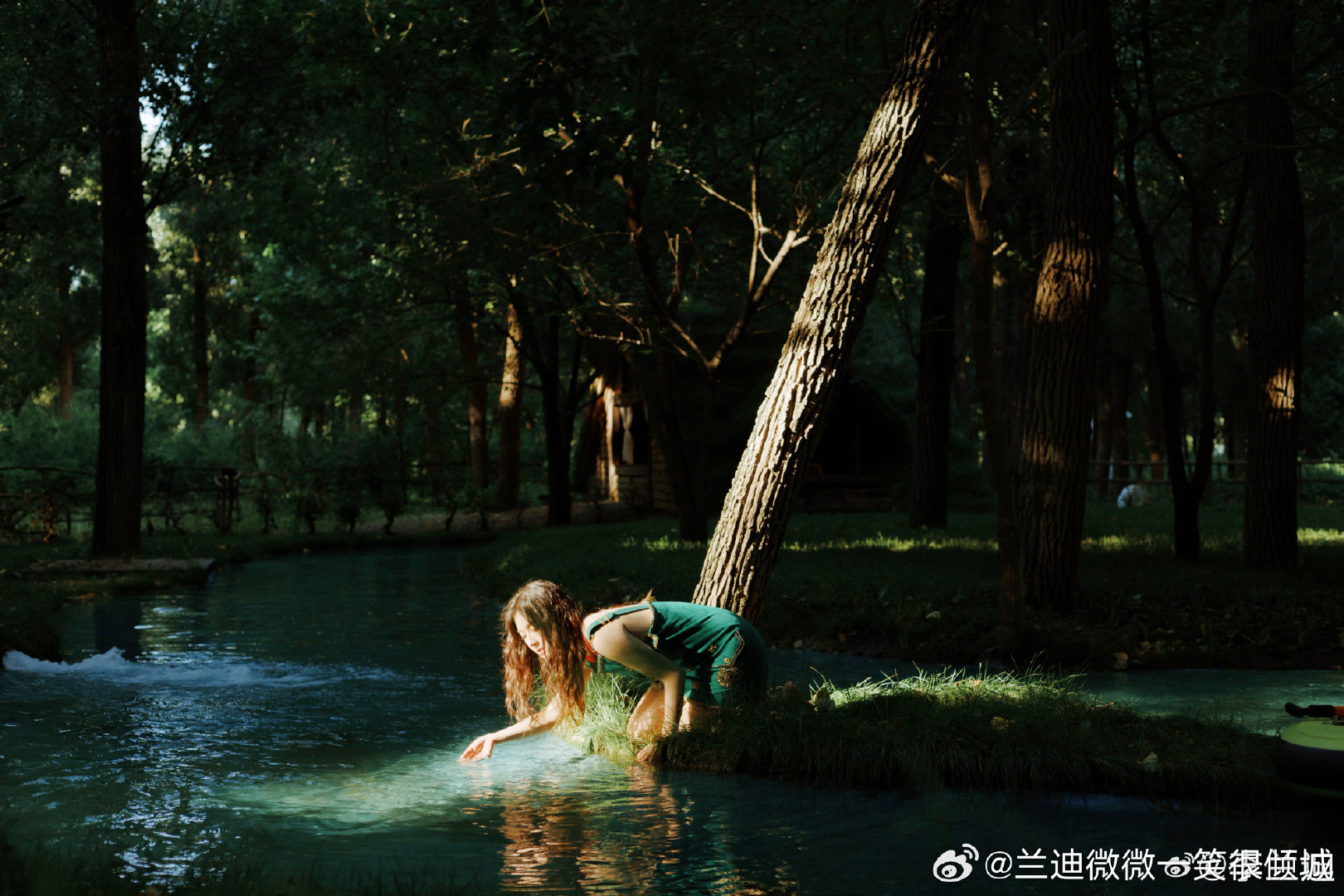 #李兰迪[超话]# lld#李兰迪四部待播剧# lld#李兰迪生日拍立得# 
2026.9.2
生日快乐 我的女孩
你的细心 你的上进 你的努力 你的一切我都喜欢
愿你 身体健康 一往无前 好好爱自己
愿我们早日见面 
👑🎂🩵

​