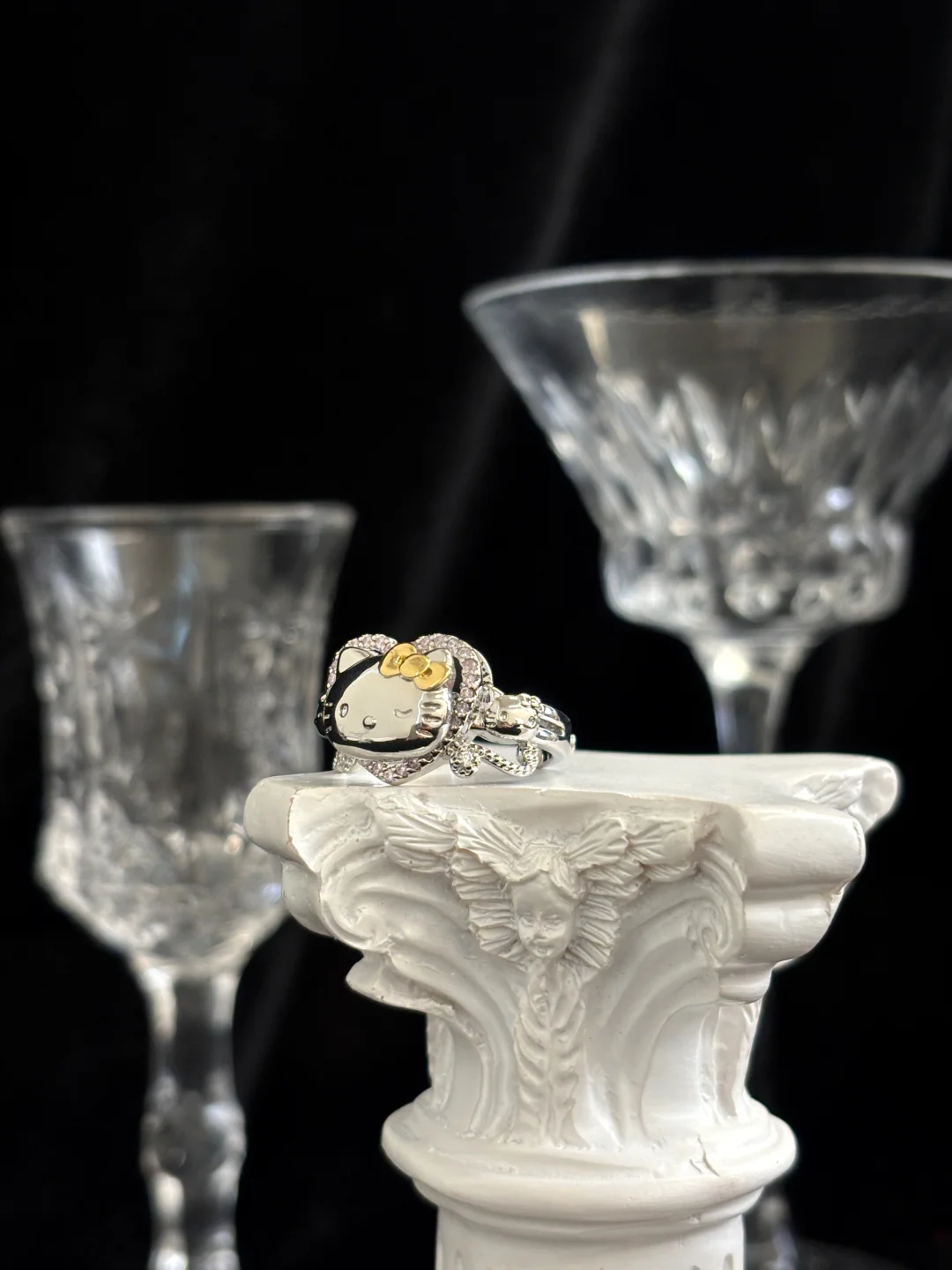 高级！实在高级！是银色的kitty 戒指！💍