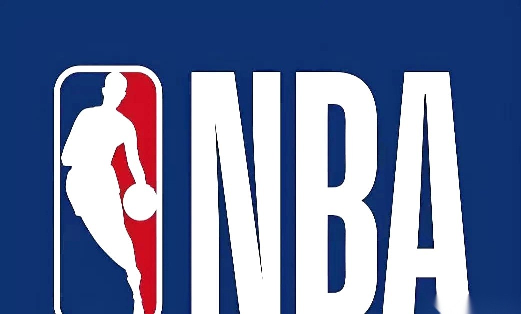 8月24日的NBA转会市场，两份刚刚落笔的合同砸出了最刺耳的动静。不是因为钱多，而是因为太少。
奇才递过来的千万级别报价单，德罗赞看都没看。转头，他在掘金那份一年390万的老将底薪上签了字。放弃大几百万的差价，就为了去丹佛高原的板凳席上，投他最稳的中距离。掘金管理层捏着这份合同，看着刚碰到的奢侈税红