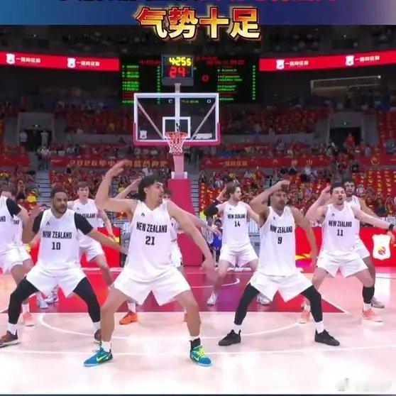 《【🔥百度热搜】中国男篮热身赛不敌新西兰队，赛前新西兰队大跳毛利战舞...