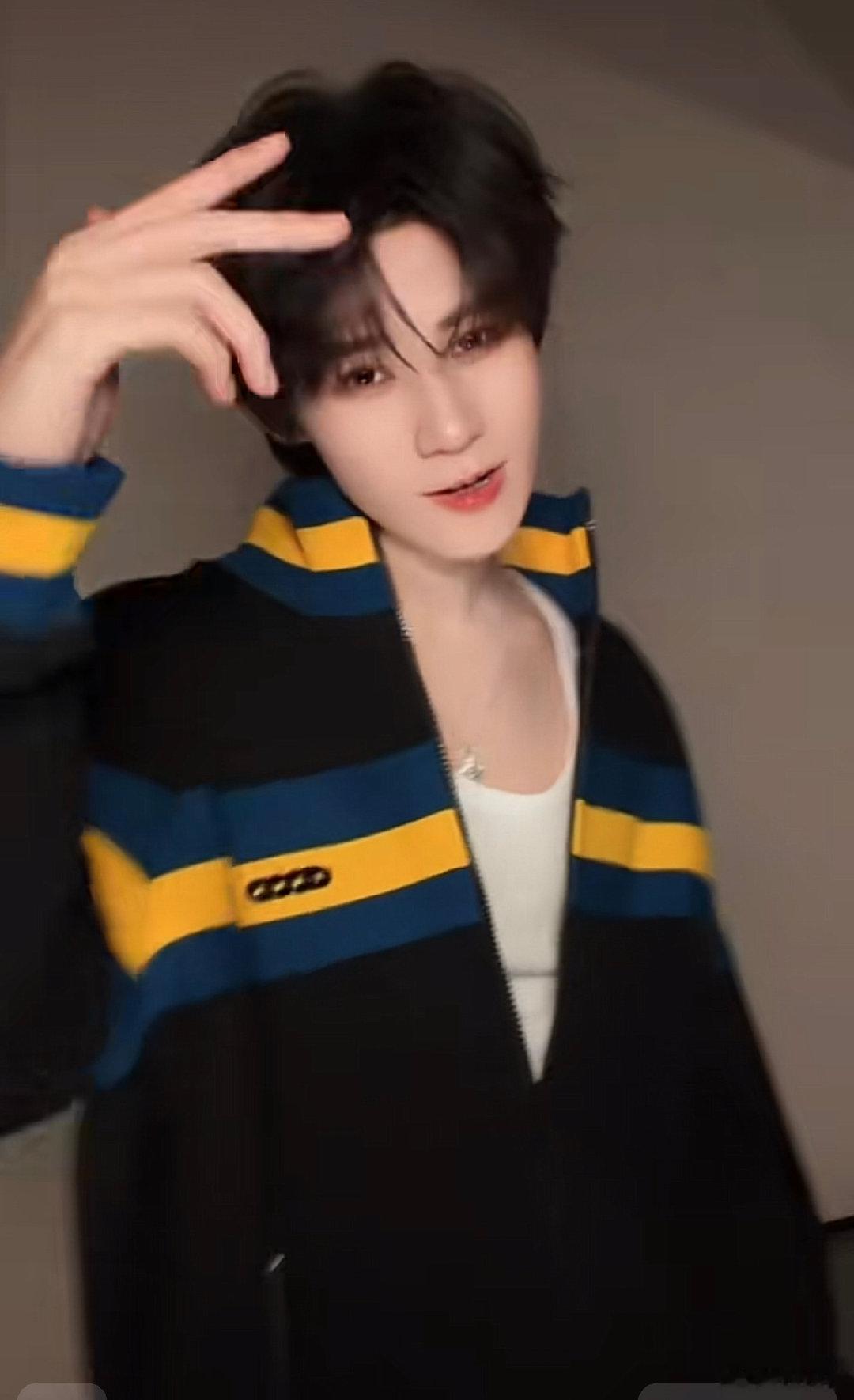 #张真源[超话]#  帅帅的呀💚💚💚💚💚💚💚💚💚💚💚💚💚💚💚💚💚💚 ​