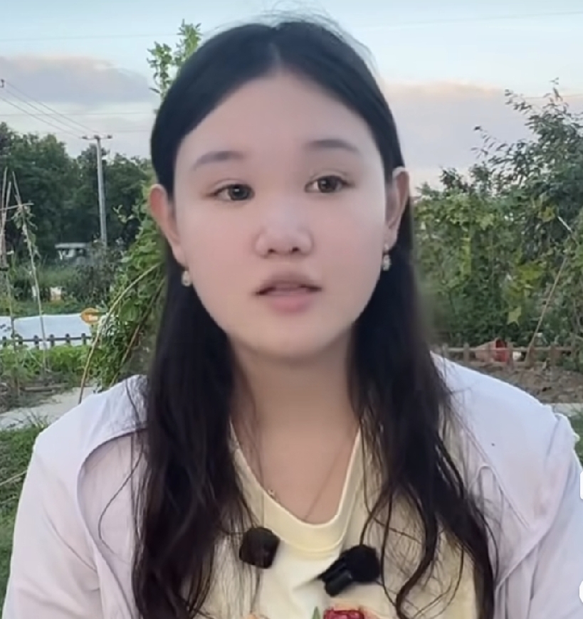张家齐，自曝不当教练原因！

9月10日，张家齐直播时被问及为什么不去当教练，张家齐坦言不是因为不想当，而是自己教不懂别人！

她表示当教练其实不比当运动员简单，而且一个教练不是管一两个孩子，而是6个孩子，他们安全什么的都要管，她教不懂，所以她不敢去误人子弟！

说实话，别看张家齐小小年纪，她真的太