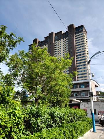 小暑午后解放台，烟火石楼碗托店