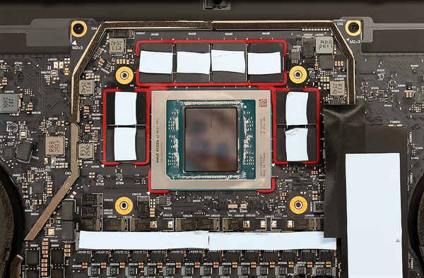 AMD首款锐龙AI Max+ PRO 495工作站来了！