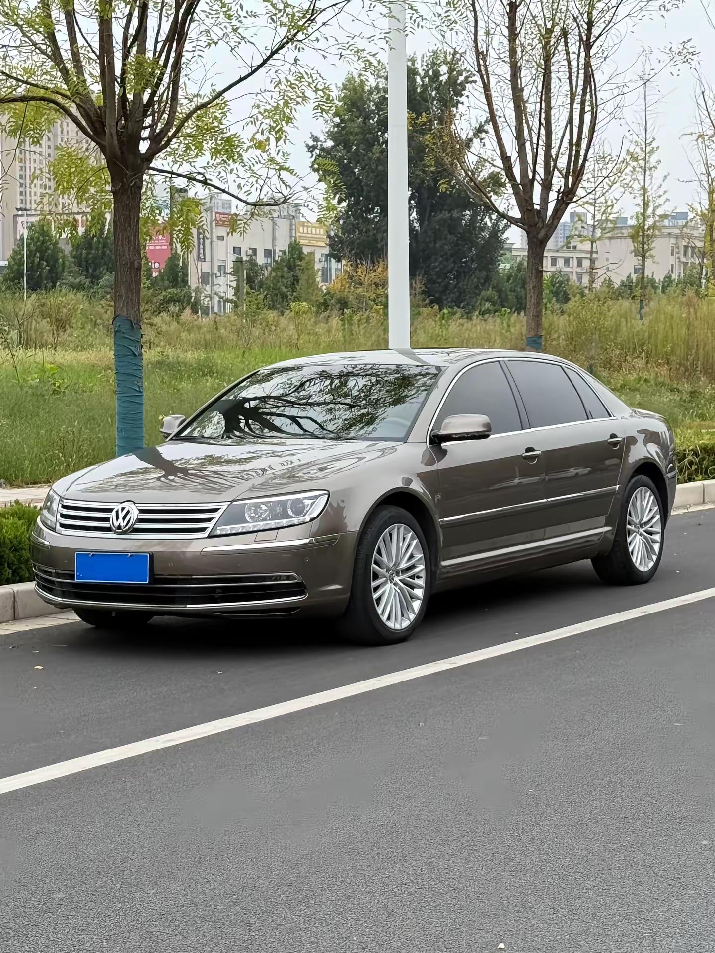 2016 大众辉腾 末代隐士的疯狂。88000KM 3.0L～V6 费迪南德皮耶希 大众的巅峰之作大众辉腾 辉腾 费迪南德
