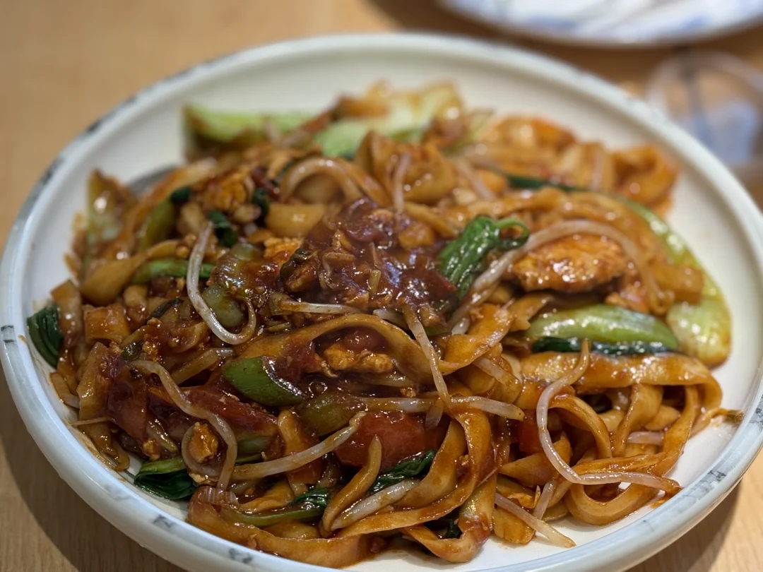 坚持做1000种面不重样（338）鸡蛋炒刀削面