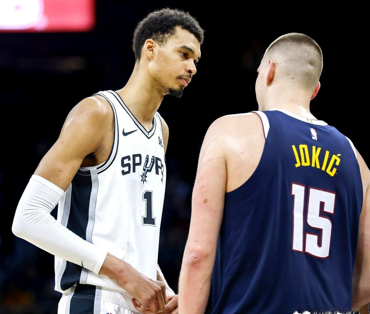 马刺队真是走了大运，躺着进下一轮的节奏？    文班亚马脑震荡刚好，复...