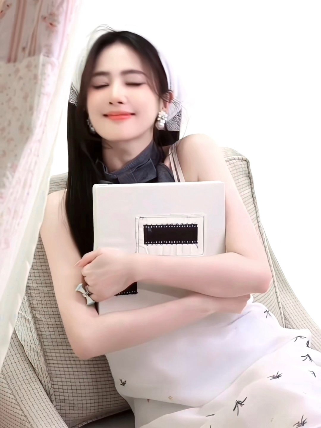 咪的天！^ #白鹿# ​