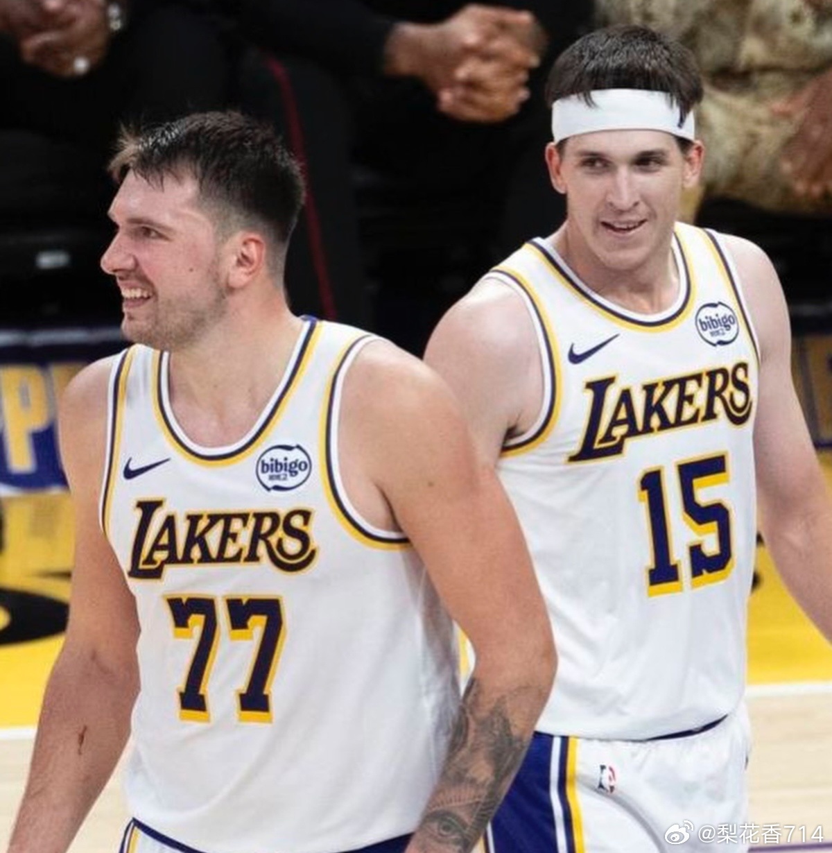 北京时间8月24日，美媒CBS Sports评选出了新赛季NBA十大双人组。 这份榜单从第10到第1依次为：
米切尔+莫布里
爱德华兹+三球
塔图姆+怀特
字母哥+阿德巴约
东契奇+里夫斯
马克西+杰伦布朗
亚历山大+杰伦威廉姆斯
布伦森+唐斯
约基奇+穆雷
文班亚马+卡斯尔
#文班亚马[超话]##东契奇[超话]##约基奇[超话] ​