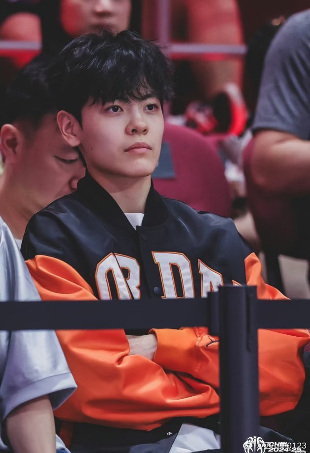 #杨舒予[超话]# 喜欢杨舒予的第287天“想念自家杨的一天”啦[爱你] ​